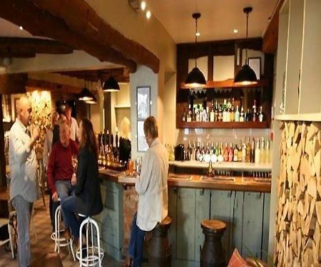 The Fox & Hounds Hotel Swindon Szoba fotó