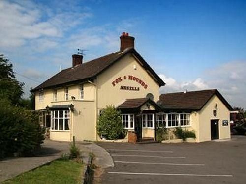 The Fox & Hounds Hotel Swindon Kültér fotó